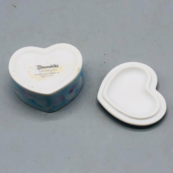 Dreamsicks gift collection box & lid heart shaped 1995 angle porcelain 3x1" READ - Picture 5 of 7